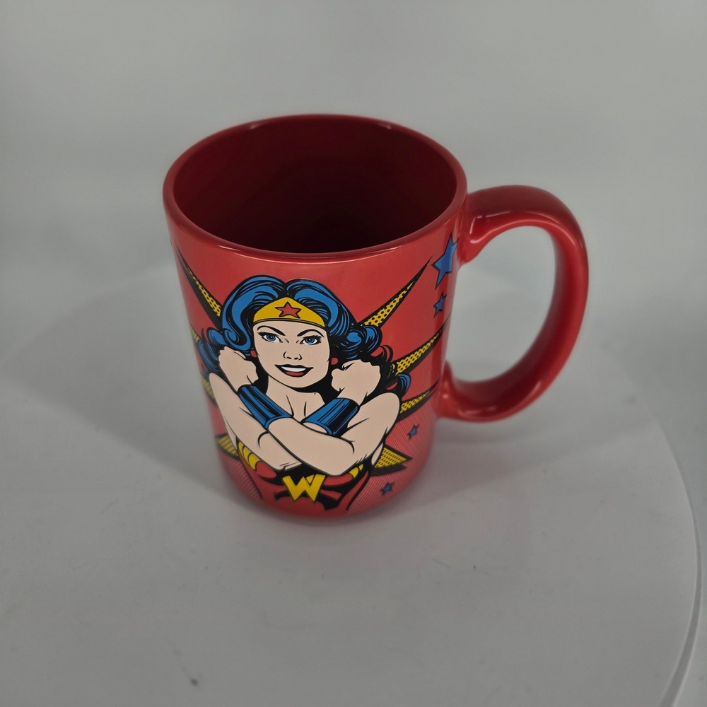 Zak Designs Wonder Woman Coffee Mug Red Strongest Woman Alive DC Comics